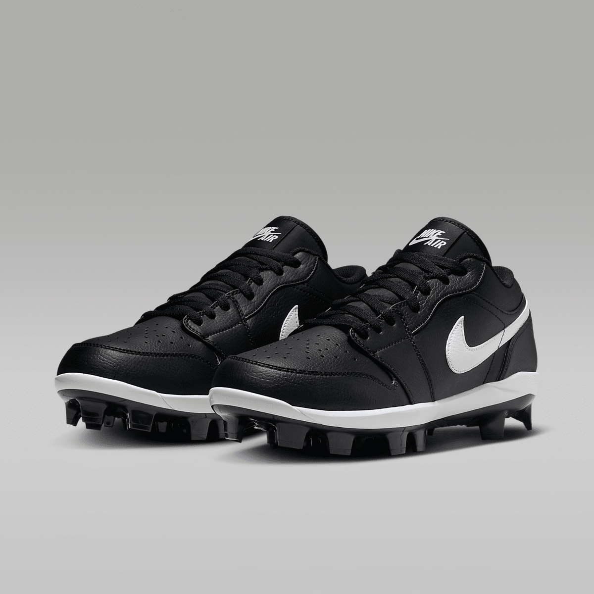1 Retro MCS Low Men's Baseball Cleats