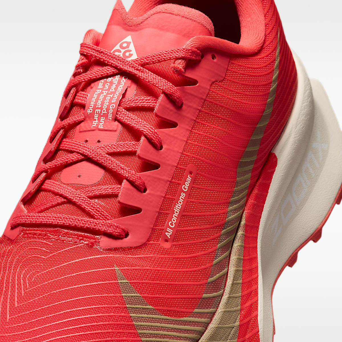 ACG Ultrafly Trail Trail Racing Shoes