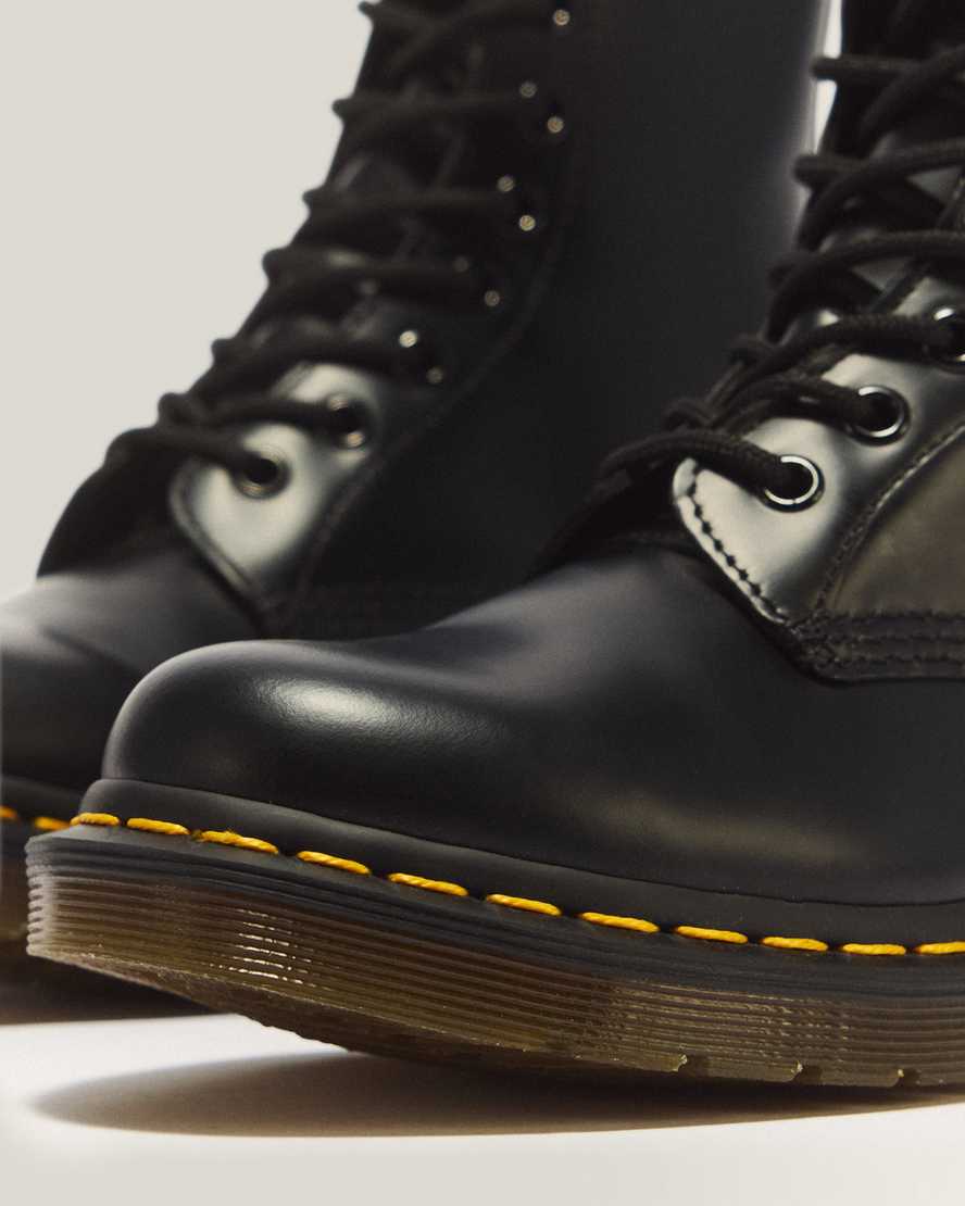 1460 Women's Smooth Leather Lace Up Boots