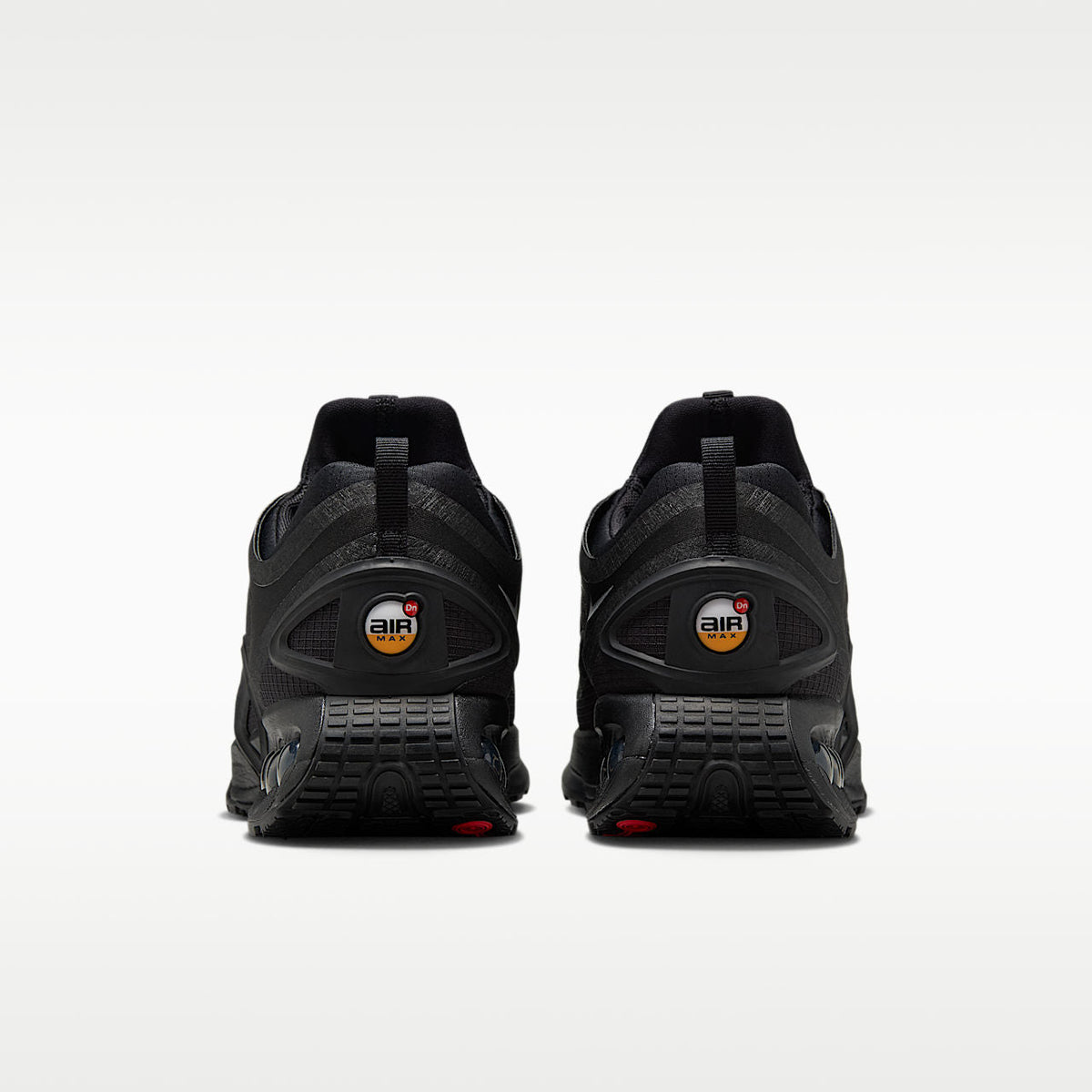 Air Max Dn Roam Men's Shoes Water-Repellent Black/Metallic Silver
